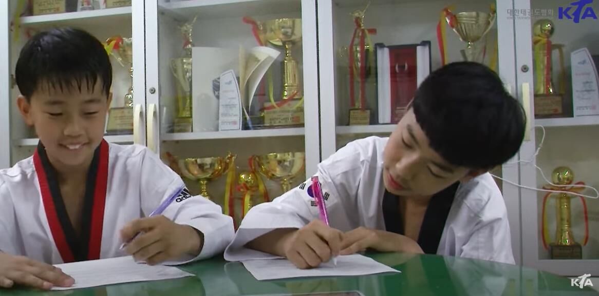 2019년 대한태권도협회 유튜브에 출연한 박민규와 박태준