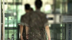 '블랙요원 유출' 정보사 군무원 기소&hellip;간첩죄 대신 이적죄 적용