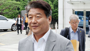 '편법 대출&middot;재산 축소 신고 혐의' 양문석 의원 불구속 기소