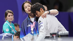 코트 뛰어든 오혜리 코치 "건우 위해 뭐든 해야 했다"