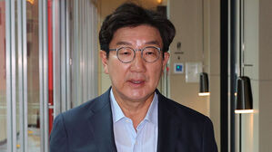 권성동 "한동훈 '대통령 사면권 행사 반대'에 당정 갈등 우려"