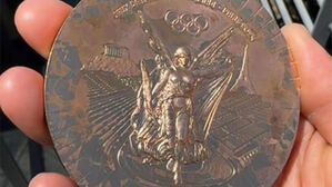 "메달이 며칠 만에 이렇게" SNS에 충격 사진&hellip;조직위 답변 