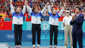 [올림픽] 유승민 선수위원 마지막 업무는 '신유빈 동메달 수여'