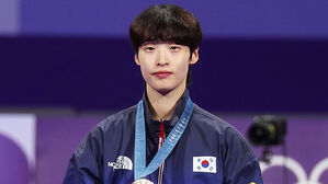 이다빈 동메달&hellip;화끈한 '뒤돌려 차기'로 끝냈다