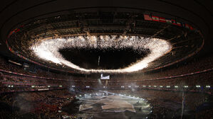 성화 꺼진 파리 올림픽&hellip;4년 뒤 LA에서 다시 만나요