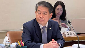 이 대통령, 차관급 인사 단행&hellip;재외동포청장에 김경협 전 의원