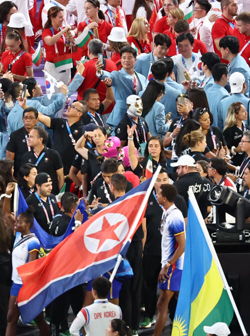 2024 파리올림픽 폐회식에서 스친 남과 북