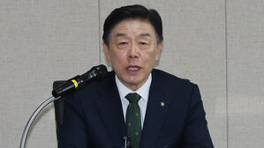 김형석 독립기념관장 "나를 향해 인민재판 벌여&hellip;사퇴 안 해"