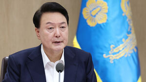 윤 대통령 "건국절 논란, 먹고살기 힘든 국민들에 무슨 도움 되나"