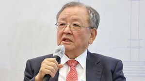 강만수 전 장관 "종부세, 세금 이름 빌린 정치 폭력"
