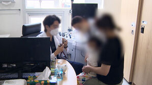 코로나 입원환자 이달 들어 최다&hellip;"8월 말 치료제 공급"