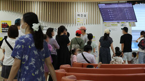 코로나 재유행에 지자체 '비상'&hellip;고위험군 보호 안간힘