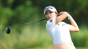 '코스 레코드' 배소현, KLPGA 더헤븐 마스터즈 2R 공동 선두