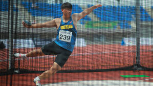 손창현, 원반던지기 한국 중학생 기록 경신&hellip;67ｍ75