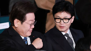 대표회담 신경전&hellip;"특검법 내라"&middot;"공개회담 응하라"