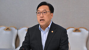 금융위원장 "수도권 주담대 DSR 스트레스 금리 1.2%p로 상향"