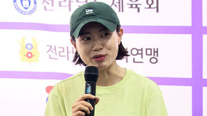사격 스타 김예지, 당분간 권총 내려놓는다&hellip;"엄마 역할 충실"