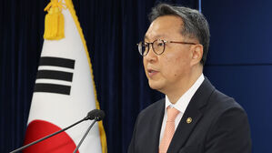 정부 "경증환자, 권역&middot;응급의료센터 이용시 본인부담 늘린다"
