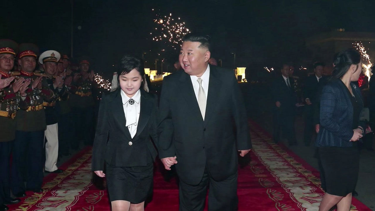 [속보] 국정원 "리설주·김여정 동행 가능성…최선희 등 수행"