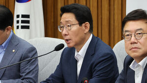 여당, 금리 동결에 "소상공인 내수 부진 등 고려 있어야"