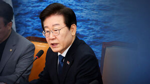 이재명 "정부, 의료대란에 무책임&hellip;운수에 기대나"