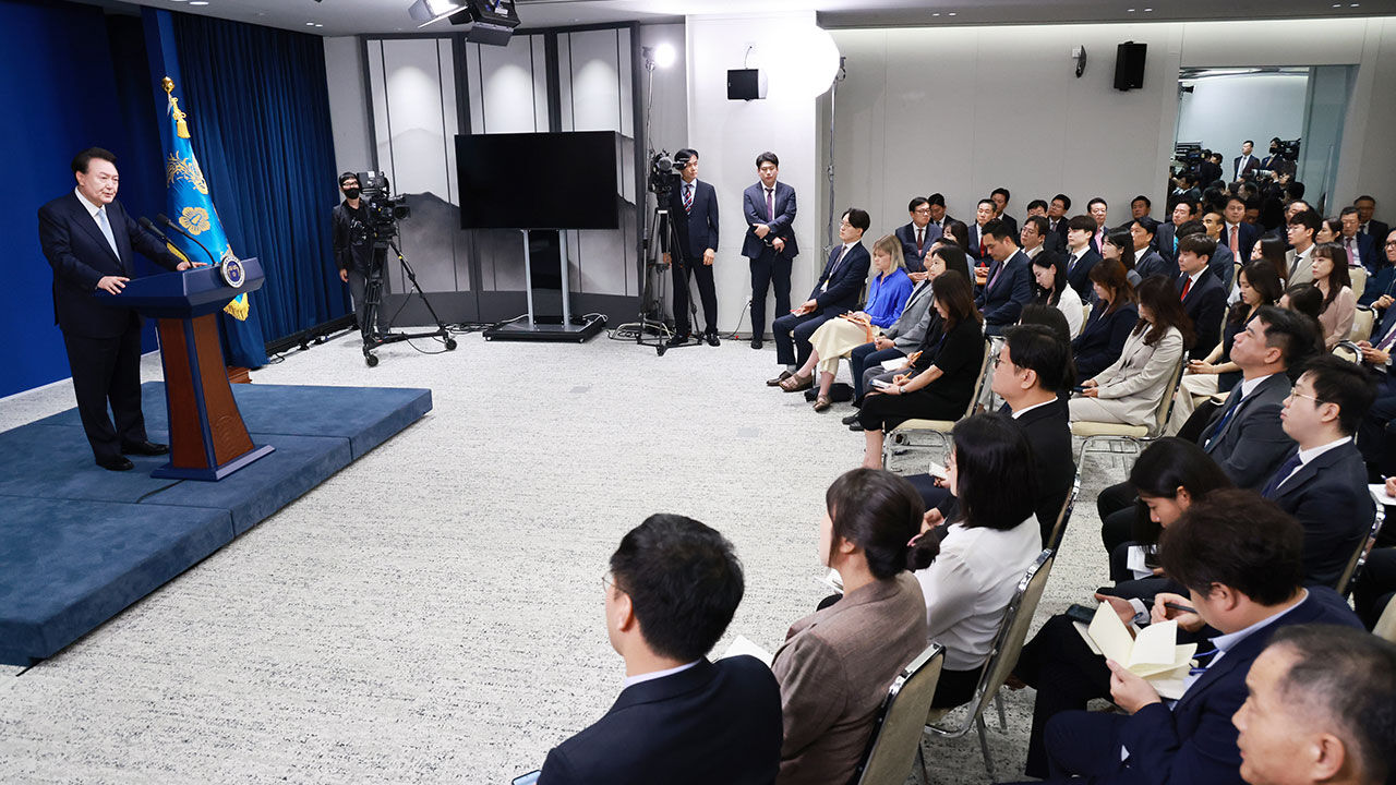 윤석열 대통령이 29일 오전 서울 용산 대통령실 청사에서 '국정브리핑 및 기자회견'을 하고 있다 (사진=연합뉴스)