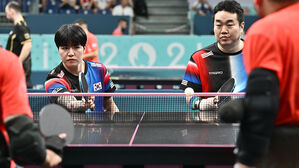 한국, 탁구서 동 2개 확보&hellip;최연소 &middot; 최고령 선수는 '승리 합창'