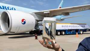 '친환경 연료' 여객기 운항 시작&hellip;세계 20번째