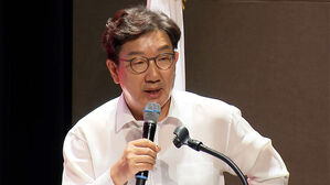 '당원게시판' 논란에&hellip;권성동 "문제 해결 키는 한동훈에"
