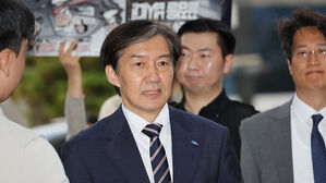 조국, 검찰 조사 3시간 만에 마쳐&hellip;"이상직 전 의원 모른다"
