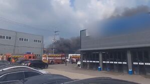 수원 권선구 자동차 정비소 화재 현장 (사진=경기도소방재난본부 제공)