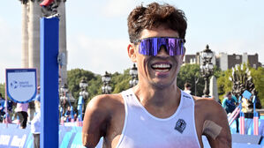 두 팔 없이 센강 헤엄친 '철인' 김황태&hellip;트라이애슬론 완주