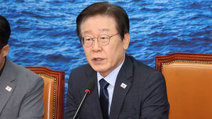 이재명 "윤 대통령, 의료대란 국민께 사과하고 장관 문책해야"