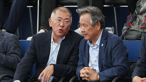 '한국 최고 거물' 기록 경신할까&hellip;이기흥 '3선 도전' 대항마는? [스프]