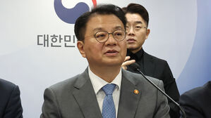 '지하 3층까지 전기차 충전기 설치 허용' 규정 유지하기로