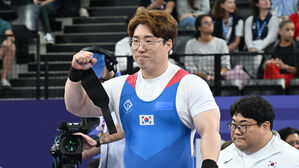 은행 퇴사하고 역기 잡은 김규호, 패럴림픽 4위