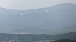 북, 쓰레기 풍선 닷새 연속 띄워&hellip;서울 등에 낙하물 40여 개 확인