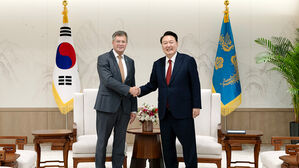 윤 대통령-네덜란드 전 총리, 양국 관계 &middot;기후 환경 위기 대응 방안 논의