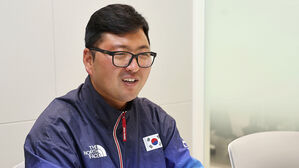 올림픽 최다 금메달 김우진 "은퇴한 거 아냐&hellip;2032년 올림픽까지"