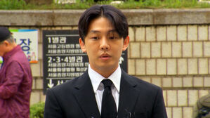 '1심 징역형' 유아인, 구속 연장&hellip;2심 첫 재판 구속 상태 출석
