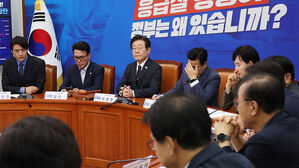 민주 "조국, 호남 집안싸움 주도", 혁신 "민주가 지방자치 모욕"