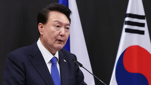 윤 대통령, 다섯쌍둥이 출산에 "엄마아빠&middot;의료진에 감사"