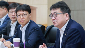 중동 정세 불안 심화&hellip;산업부 "석유 가스&middot;공급망 영향 제한적"