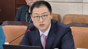 "30분 넘게 공무원 붙들고&hellip;절반 넘게 '악성 민원' 시달려"