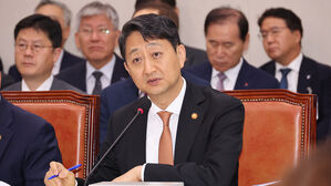 산업장관 "체코원전, 충분한 수익성&hellip;덤핑 얘기 답답해"
