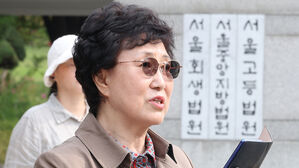 실종된 딸 해외입양 모르고 44년간 헤맨 부모, 국가배상 소송