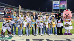 프로야구 LG, 1라운드 지명 신인 김영우와 2억 원에 계약