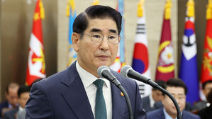 김용현 국방의 야당 반감과 비속어&hellip;군 '정치중립'에 영향은? [취재파일]