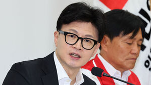 한동훈 "전쟁위험을 훈련으로 막지 대북제재 위반하는 뒷거래로 막나"