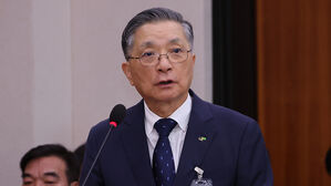 이한준 LH 사장, 임기 3개월 남기고 사표 제출